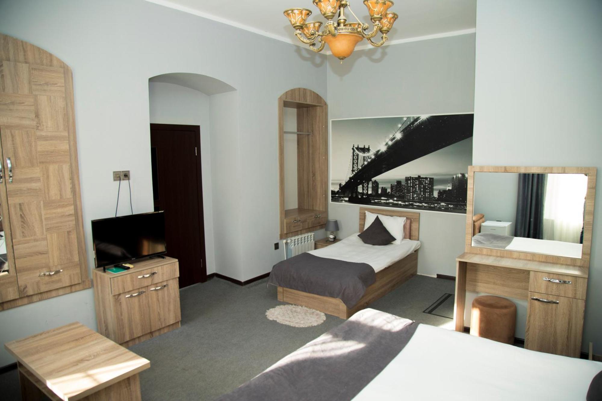 Castello Inn Bakoe Buitenkant foto